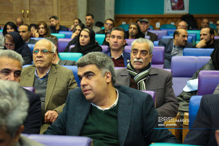 دیدار وزیر میراث فرهنگی با فعالان گردشگری و صنایع دستی اصفهان