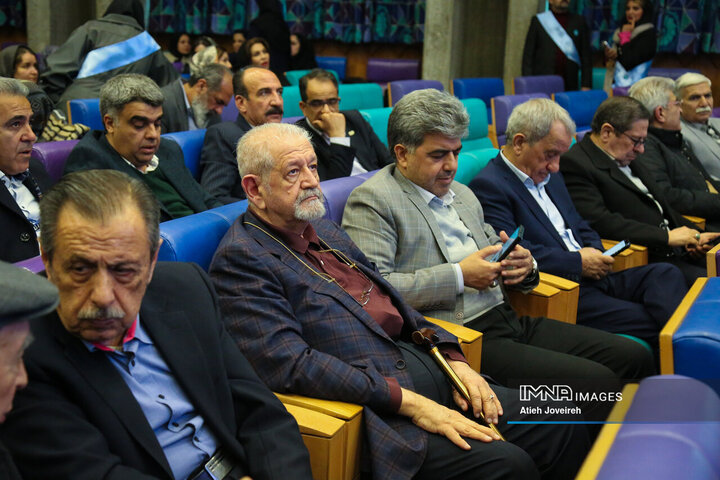دیدار وزیر میراث فرهنگی با فعالان گردشگری و صنایع دستی اصفهان