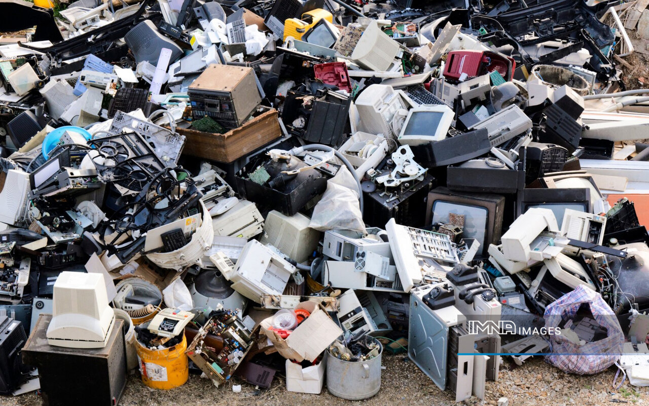 زبالههای الکترونیکی و خطرات زیستمحیطی آنها