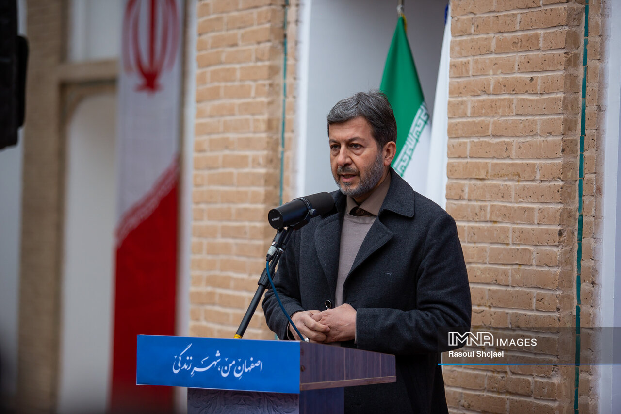 حرکت سریعالسیر قطار خدمت در نصفجهان