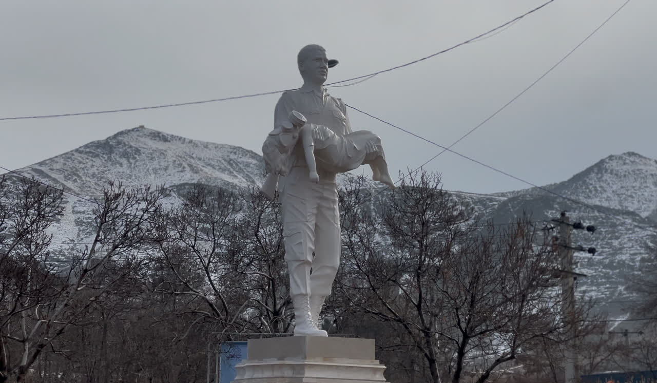 جانبازان گنجینهای بزرگ برای تبیین ارزشهای دفاع مقدس هستند