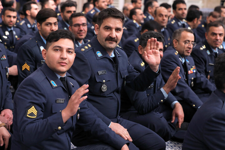 دیدار جمعی از فرماندهان نیروی هوایی و پدافند هوایی ارتش با رهبر انقلاب