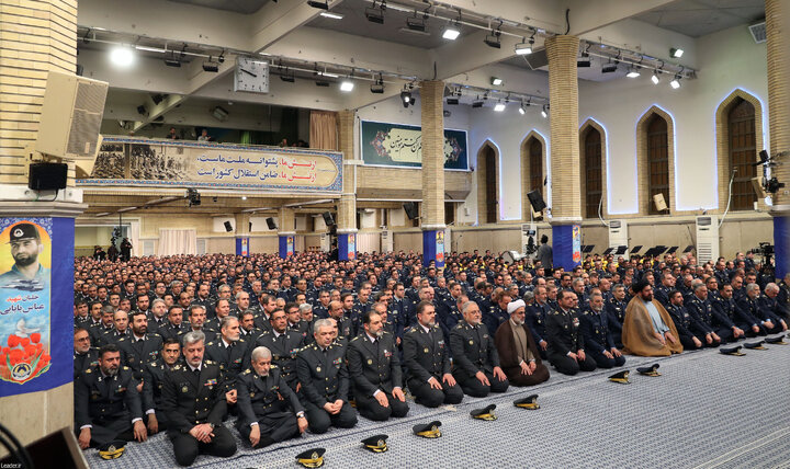 دیدار جمعی از فرماندهان نیروی هوایی و پدافند هوایی ارتش با رهبر انقلاب