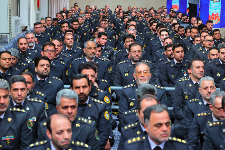 دیدار جمعی از فرماندهان نیروی هوایی و پدافند هوایی ارتش با رهبر انقلاب