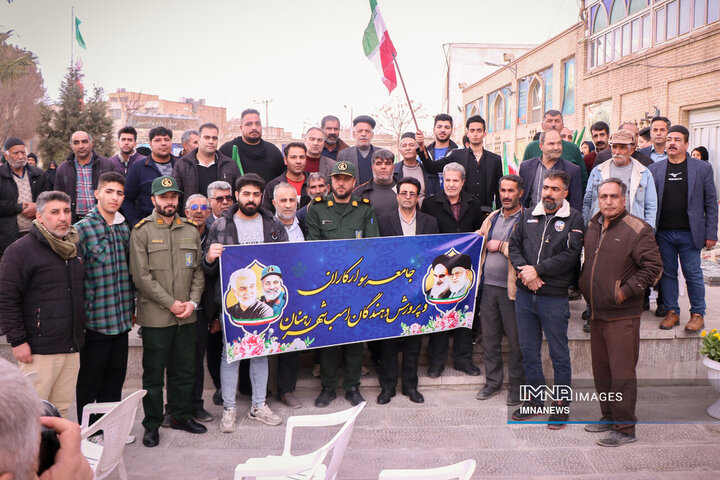 مراسم عطرافشانی و گل آرایی گلزار شهدای رهنان