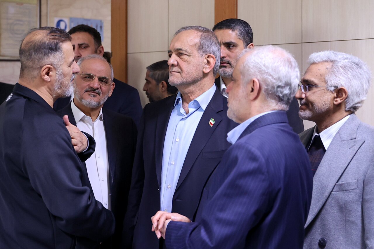 دستور پزشکیان برای بازبینی پرونده درمانی جانبازان با هدف تسریع روند درمان و کاهش هزینهها