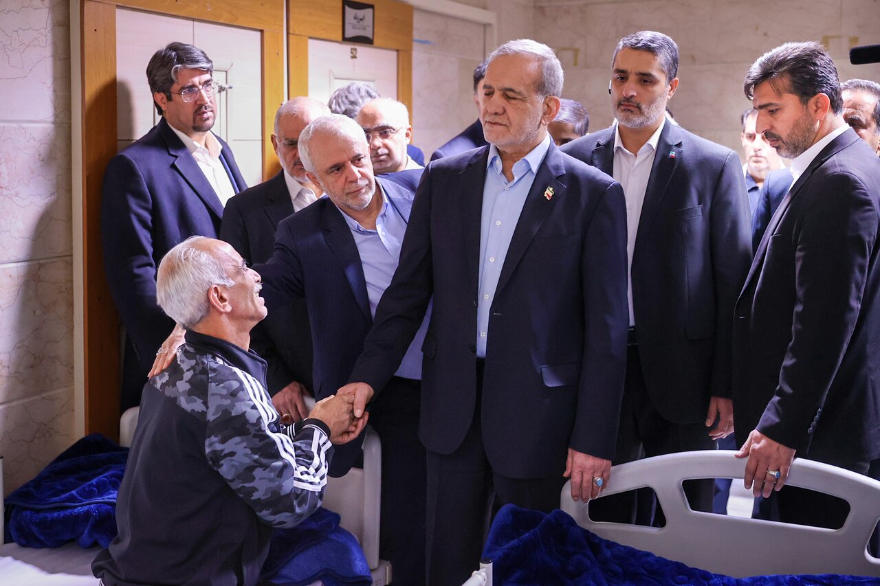 دستور پزشکیان برای بازبینی پرونده درمانی جانبازان با هدف تسریع روند درمان و کاهش هزینهها