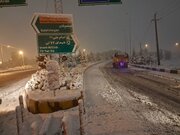 نخستین برف زمستانی قم را سپیدپوش کرد / مدارس نوبت صبح غیرحضوری شد