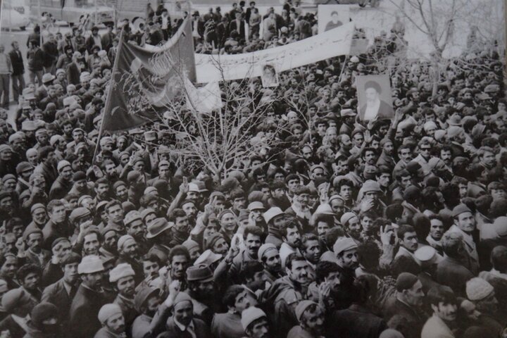بهمن ۵۷ در کردستان؛ زمستانی که بهار شد