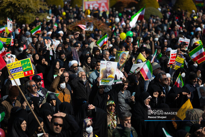 راهپیمایی یوم‌الله ۲۲ بهمن در اصفهان