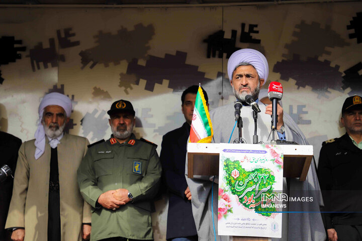 راهپیمایی یوم‌الله 22 بهمن در سنندج