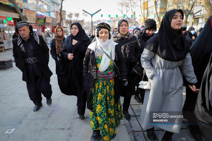 راهپیمایی یوم‌الله 22 بهمن در سنندج