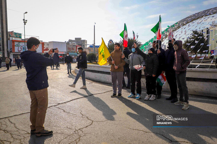 راهپیمایی یوم‌الله 22 بهمن در سنندج