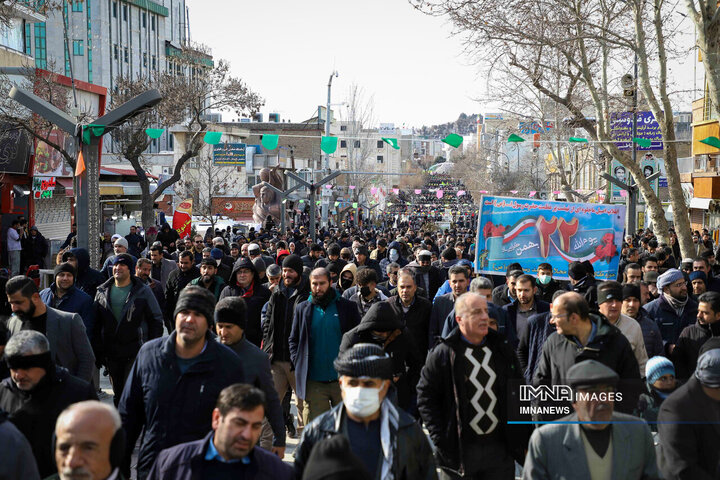 راهپیمایی یوم‌الله 22 بهمن در سنندج