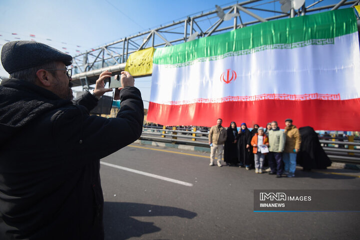 راهپیمایی 22 بهمن در تهران