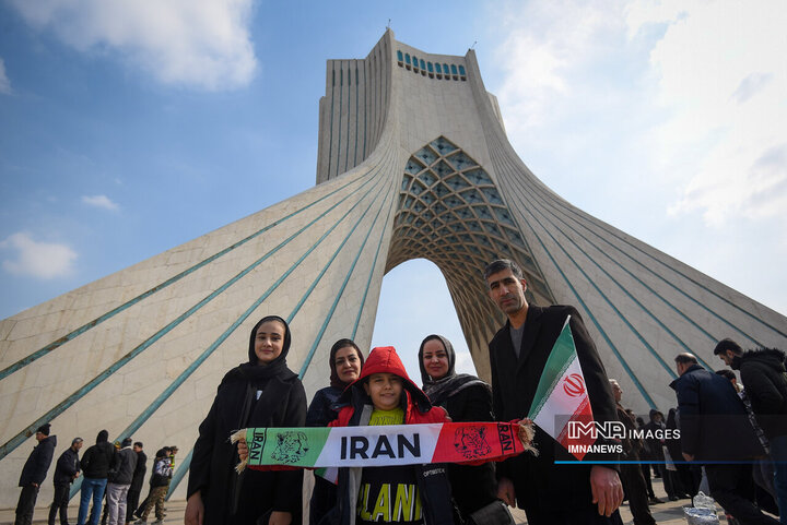 راهپیمایی 22 بهمن در تهران