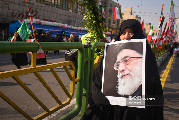 راهپیمایی 22 بهمن در تهران