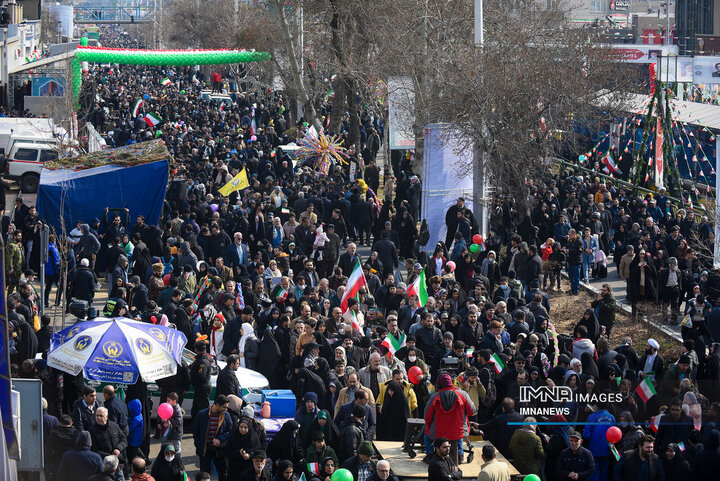 امروز کشور در جنگ ترکیبی قرار دارد