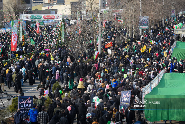 راهپیمایی 22 بهمن در تهران