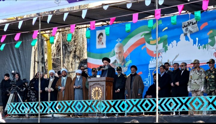 راه عزت و شرف ما در مذاکره نیست