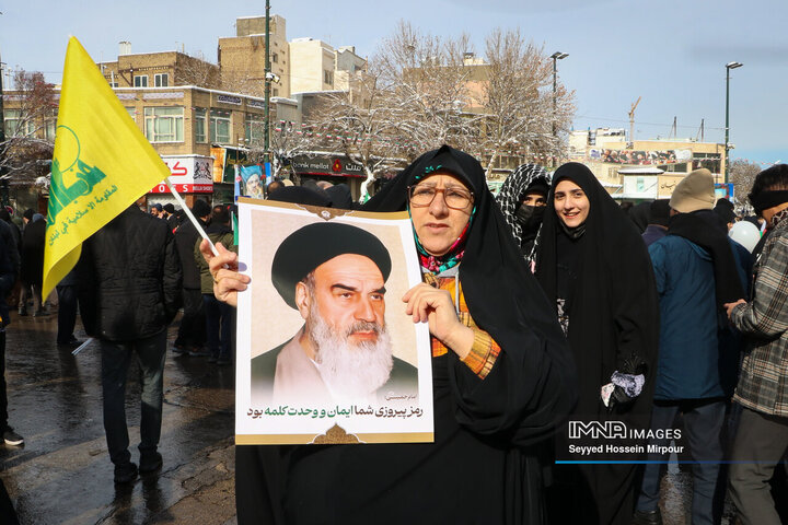 راهپیمایی 22 بهمن در مشهد