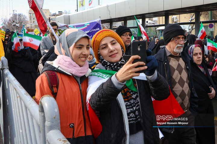 راهپیمایی 22 بهمن در مشهد