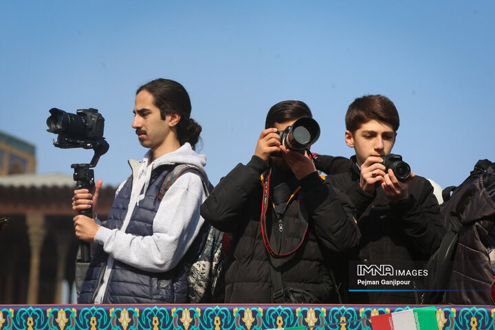 در حاشیه جشن انقلاب در اصفهان