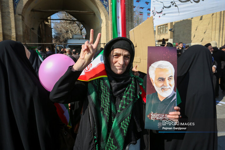 در حاشیه جشن انقلاب در اصفهان