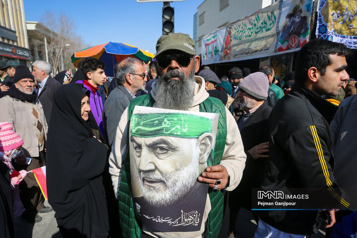 در حاشیه جشن انقلاب در اصفهان