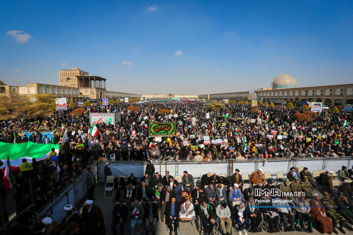 در حاشیه جشن انقلاب در اصفهان