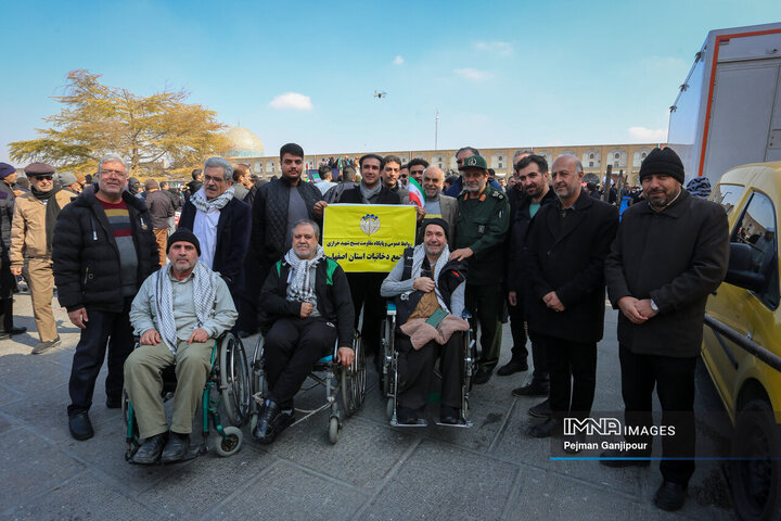 در حاشیه جشن انقلاب در اصفهان