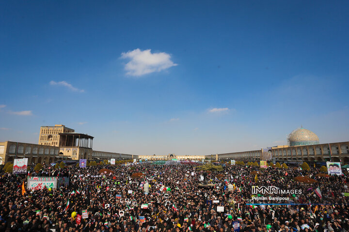 در حاشیه جشن انقلاب در اصفهان