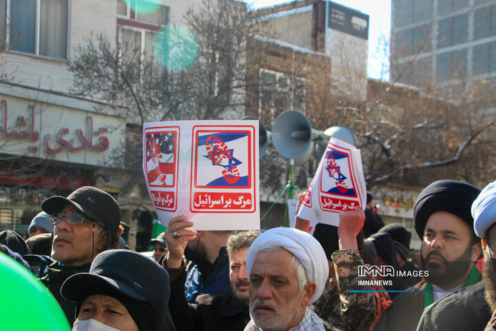 راهپیمایی مردم اردبیل در سالروز پیروزی انقلاب