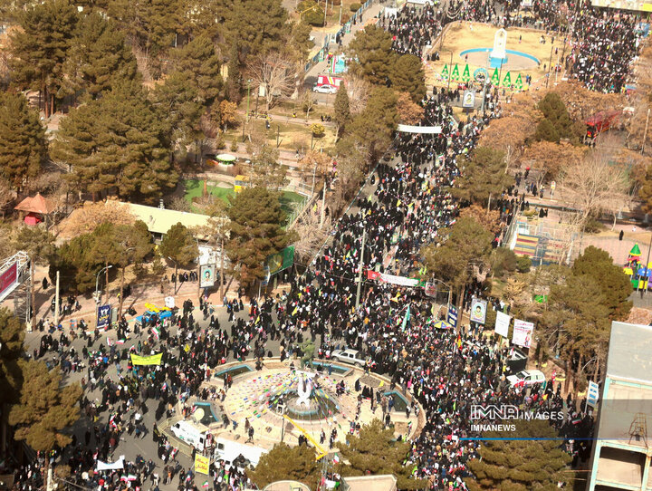 راهپیمایی 22 بهمن در کرمان