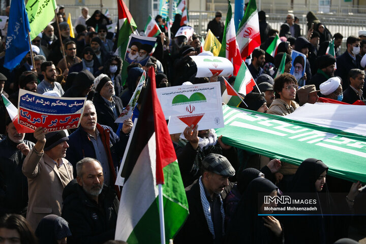 راهپیمایی یوم‌الله 22 بهمن در قم