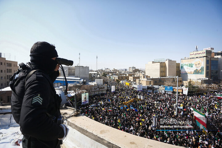 راهپیمایی یوم‌الله 22 بهمن در قم