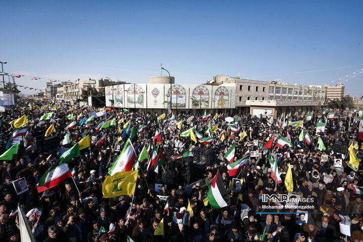 راهپیمایی یوم‌الله 22 بهمن در قم