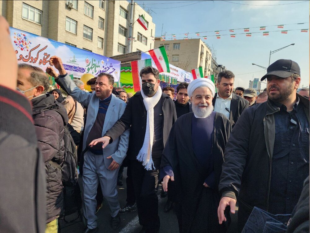 حضور حسن روحانی در راهپیمایی ۲۲ بهمن تهران+ عکس