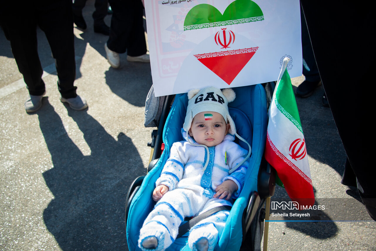راهپیمایی ۲۲ بهمن، گرمای اتحاد در سرمای سوزان