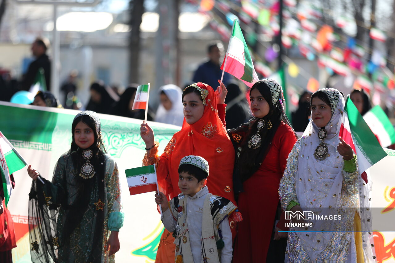 بام ایران، یکصدا ایران