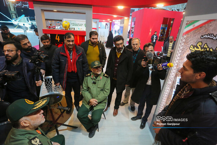 بازدید رئیس سازمان بسیج مستضعفین از نمایشگاه زاینده‌نور