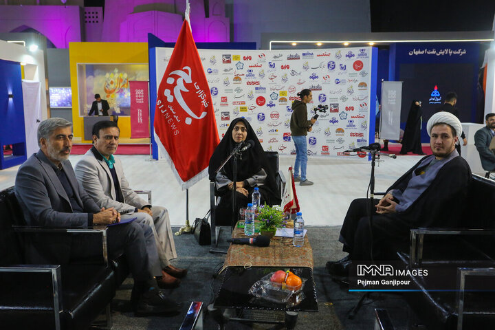 سومین روز نمایشگاه زاینده‌نور