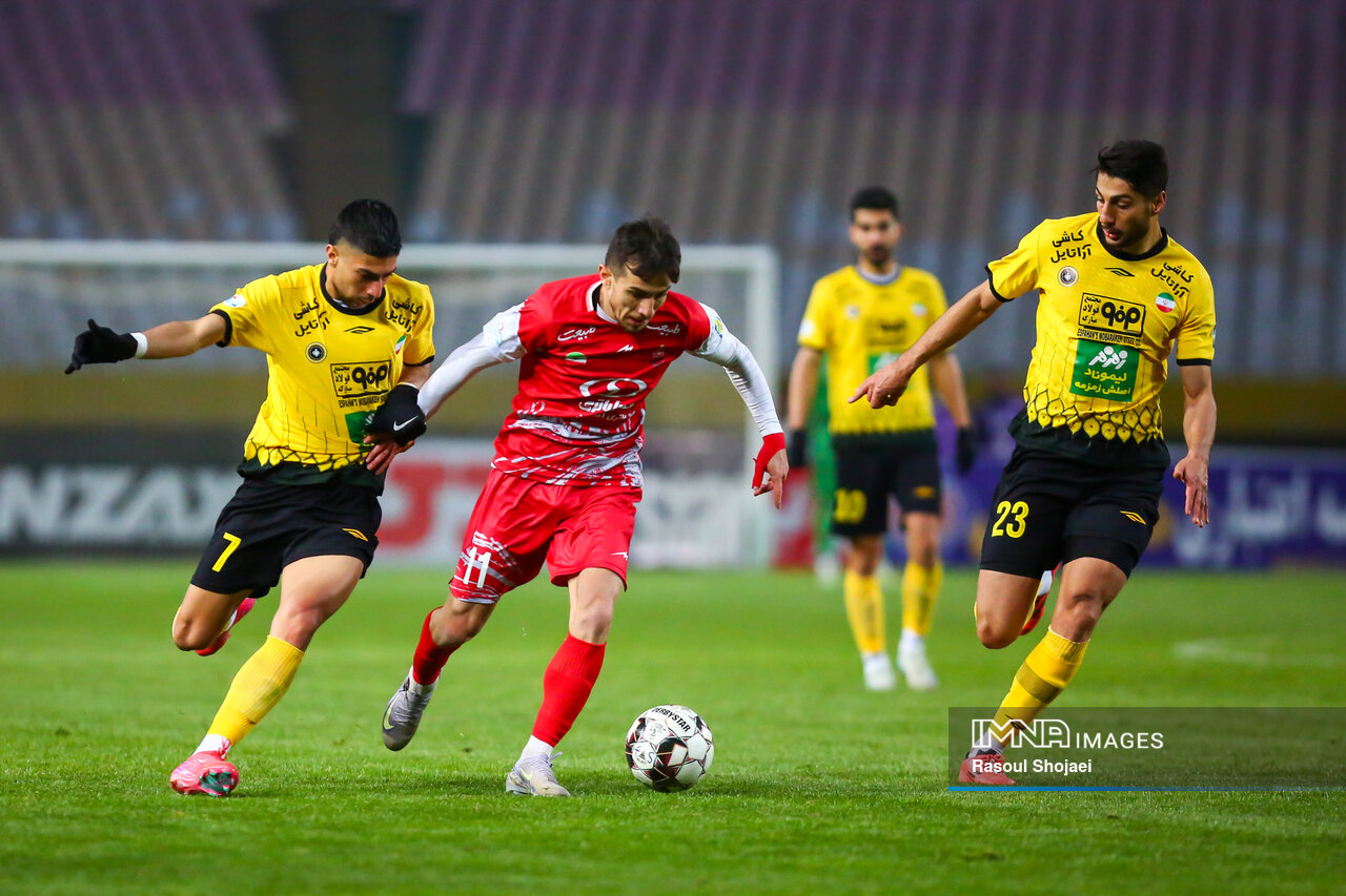 سپاهان و وداع با دو جام در ۲۴ ساعت!