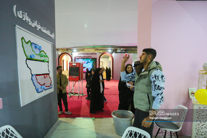 چهارمین روز نمایشگاه زاینده‌نور