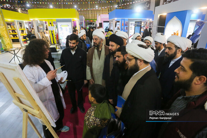 چهارمین روز نمایشگاه زاینده‌نور