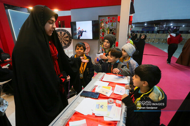 چهارمین روز نمایشگاه زاینده‌نور