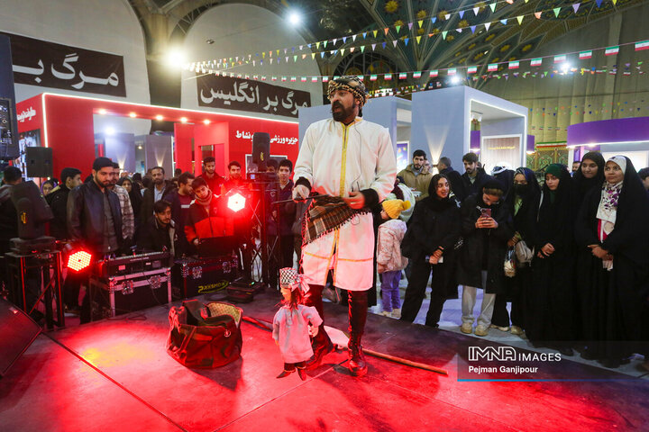 چهارمین روز نمایشگاه زاینده‌نور