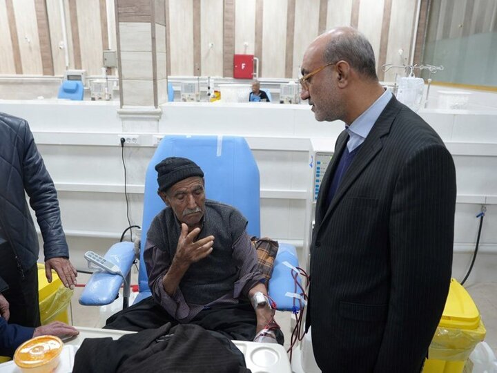 برای رفع مشکلات بیماران و مراکز دیالیز تلاش می‌کنیم