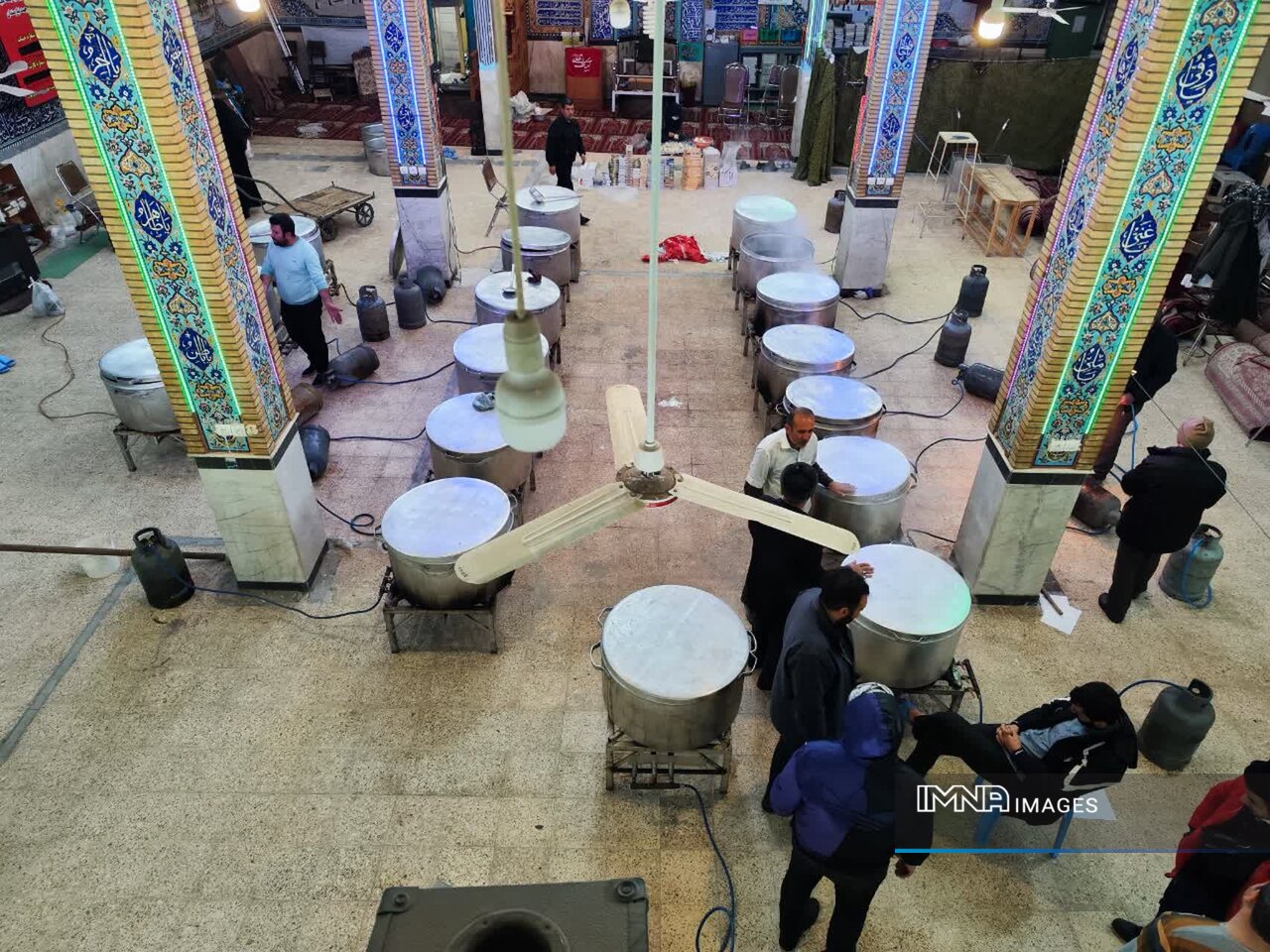 دیگها به جوش آمدهاند، دلها در تب ظهور