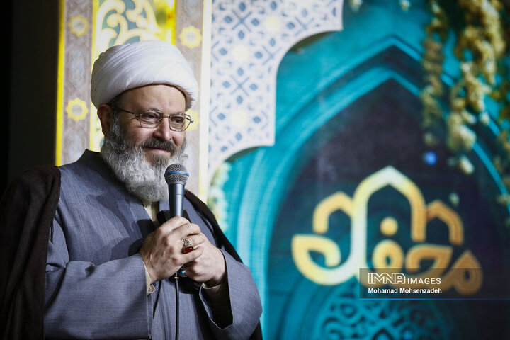 اجرای برنامه قرآنی محفل در مسجد مقدس جمکران